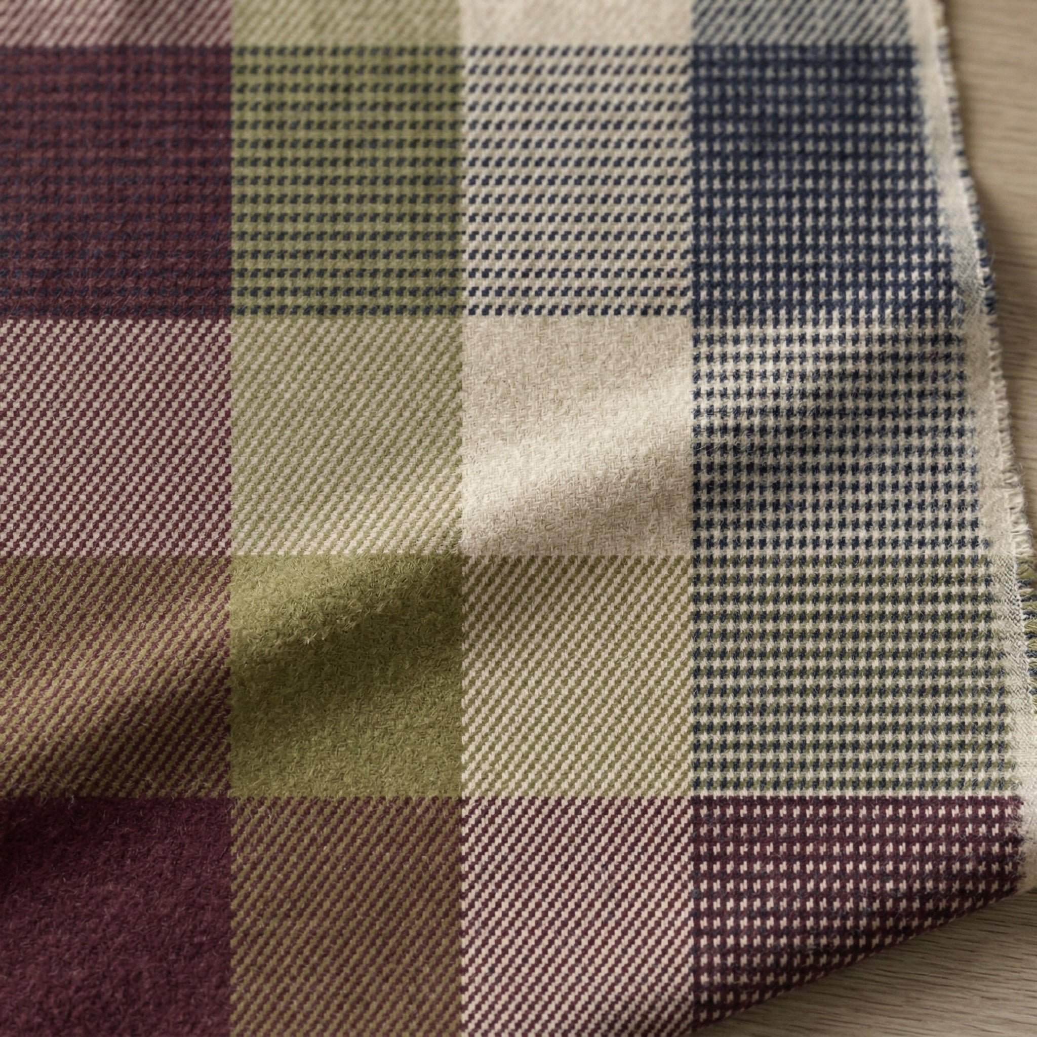 Woodland Check - Axis