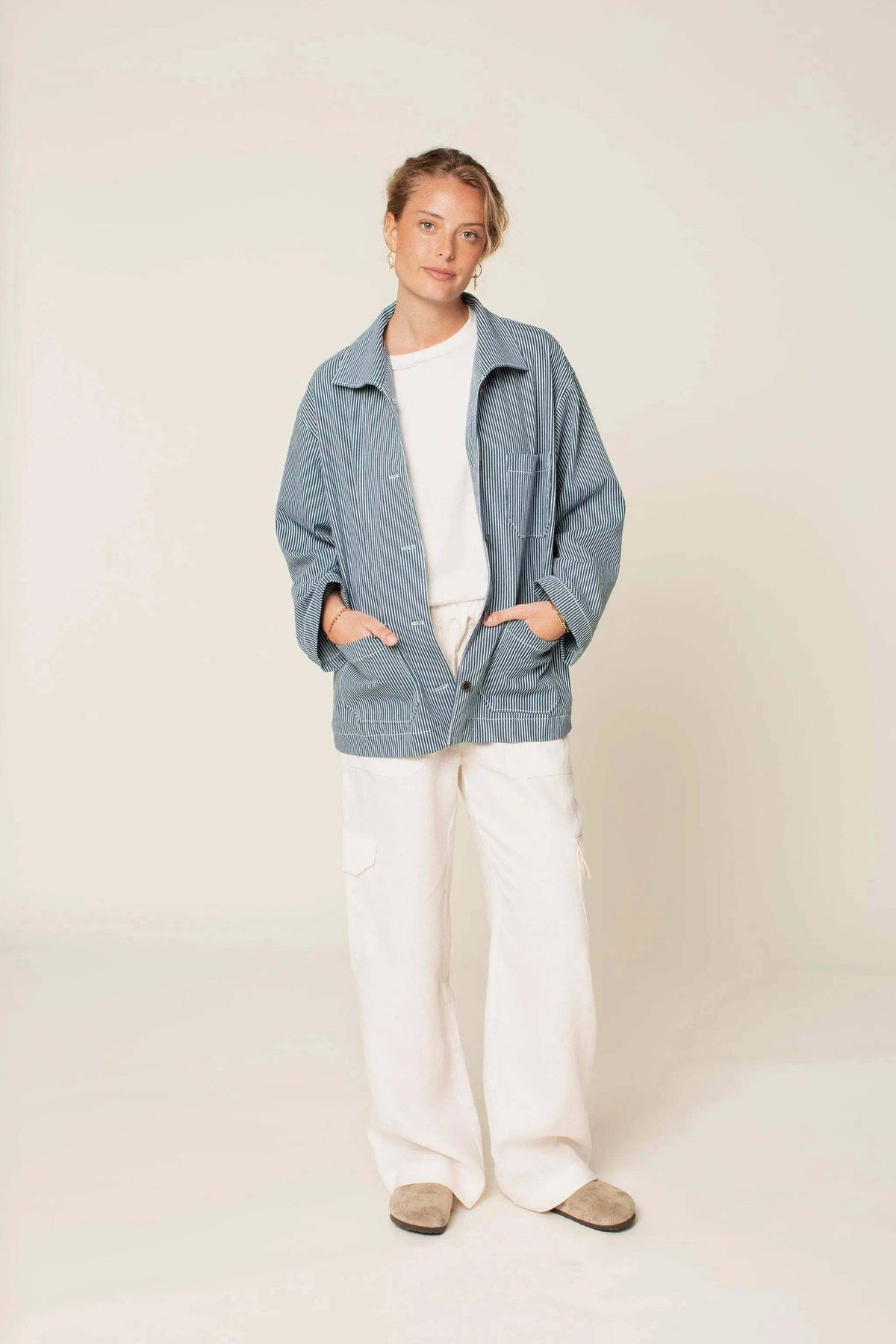 Model wearing Painter jacket Paper Pattern featuring oversized fit and patch pockets in a fashionable styling.